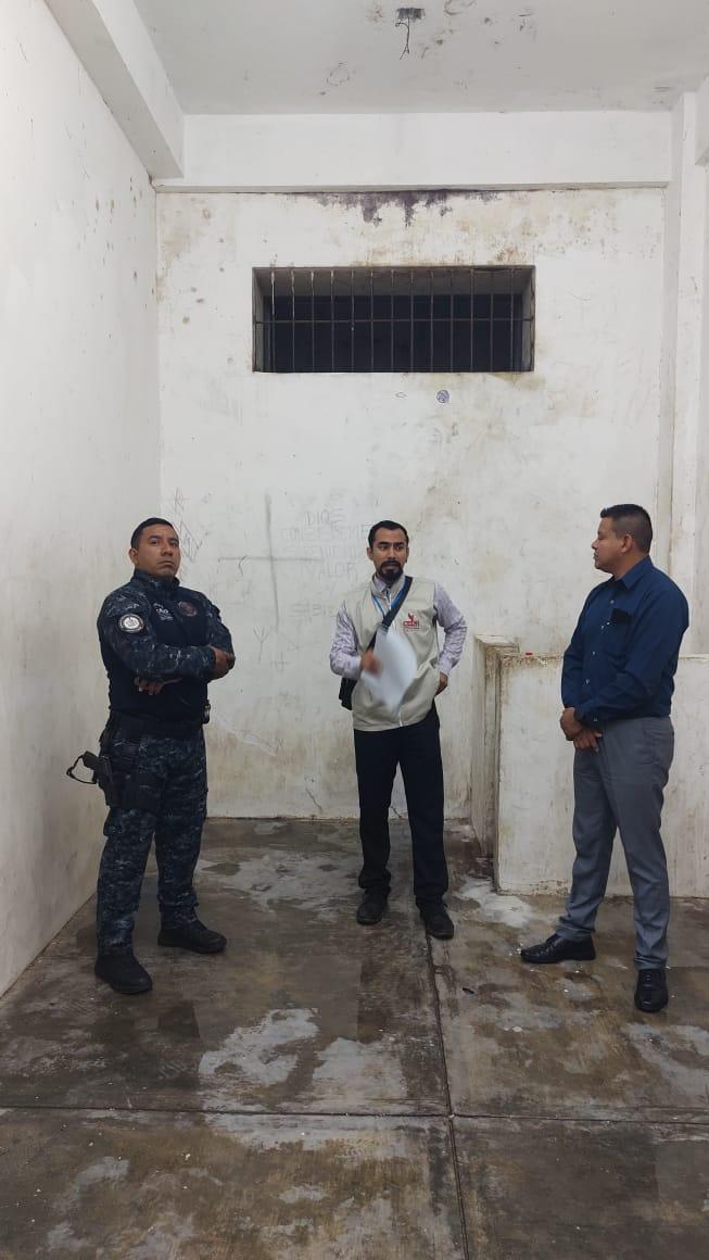 📌 Realiza CEDH visita a la cárcel preventiva de Comalapa para supervisar condiciones y proponer adecuaciones con enfoque de derechos humanos.