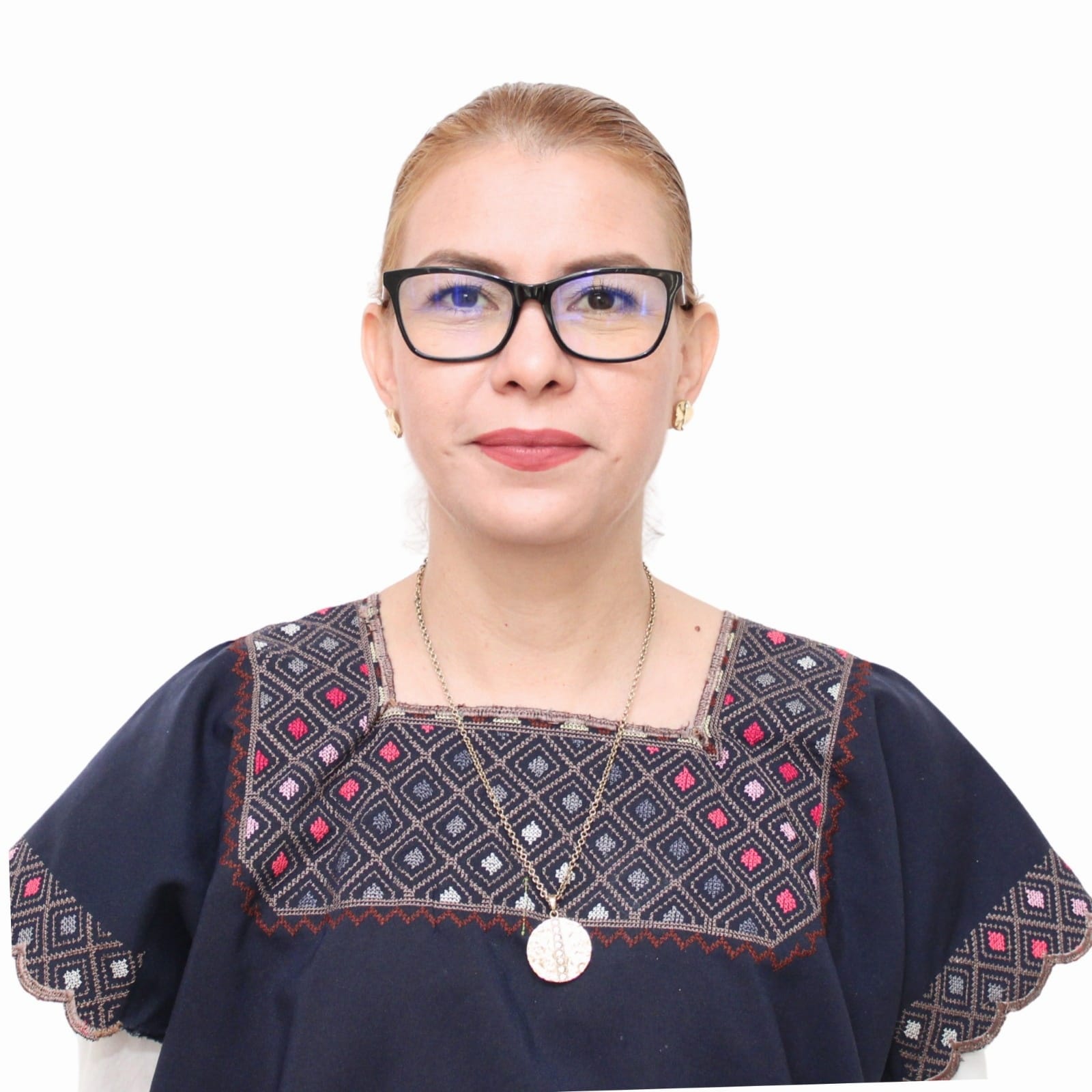 LIZETTE <br>NAMPULÁ TRUJILLO