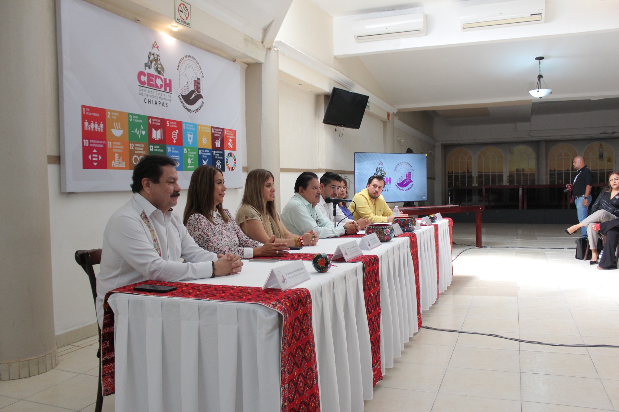 📌 El Maestro Horacio Culebro Borrayas, Presidente de la CEDH Chiapas inaugura la Convocatoria del Distintivo “Empresa Respetuosa de los Derechos Humanos 2026”