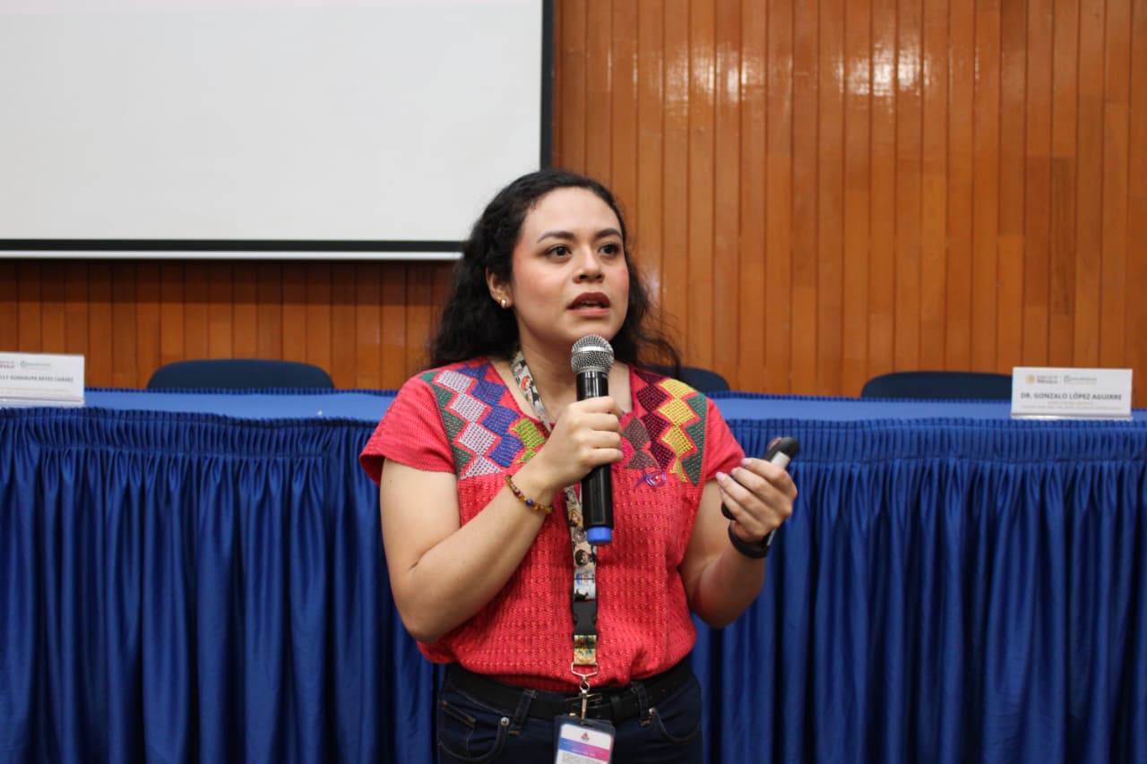 📲🧡🖐 En el marco del #25N, la CEDH Chiapas a través del INICADH, llevó a cabo la capacitación “Violencia en el entorno digital” dirigida al personal médico del Hospital General Dr. Jesús Gilberto Gómez Maza.