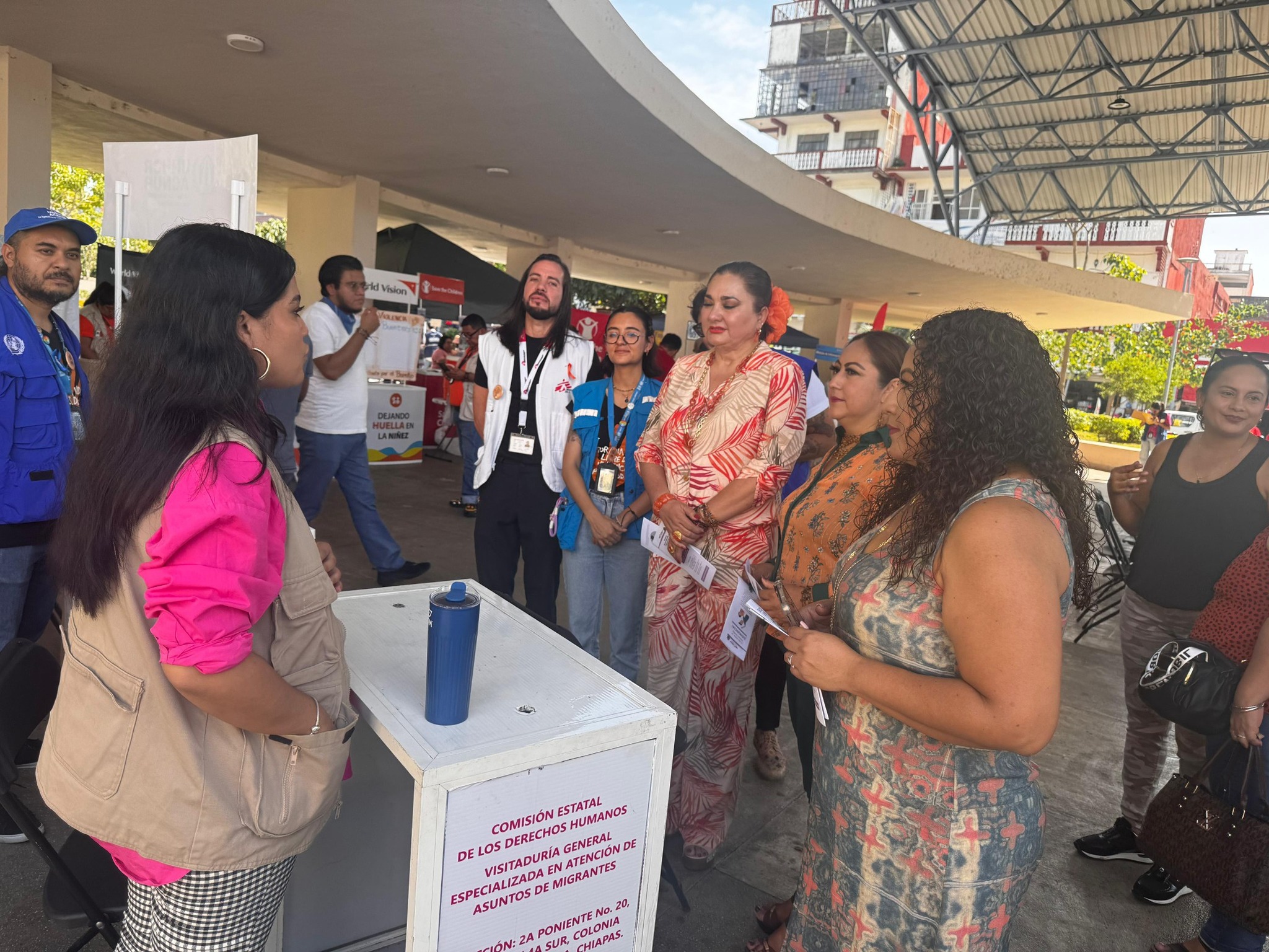 📌 La Comisión Estatal de los Derechos Humanos de Chiapas, a través del personal adscrito a la Visitaduría General Especializada en Atención de Asuntos de Migrantes participó activamente en la *Feria de Servicios Por una Vida Libre de Violencia