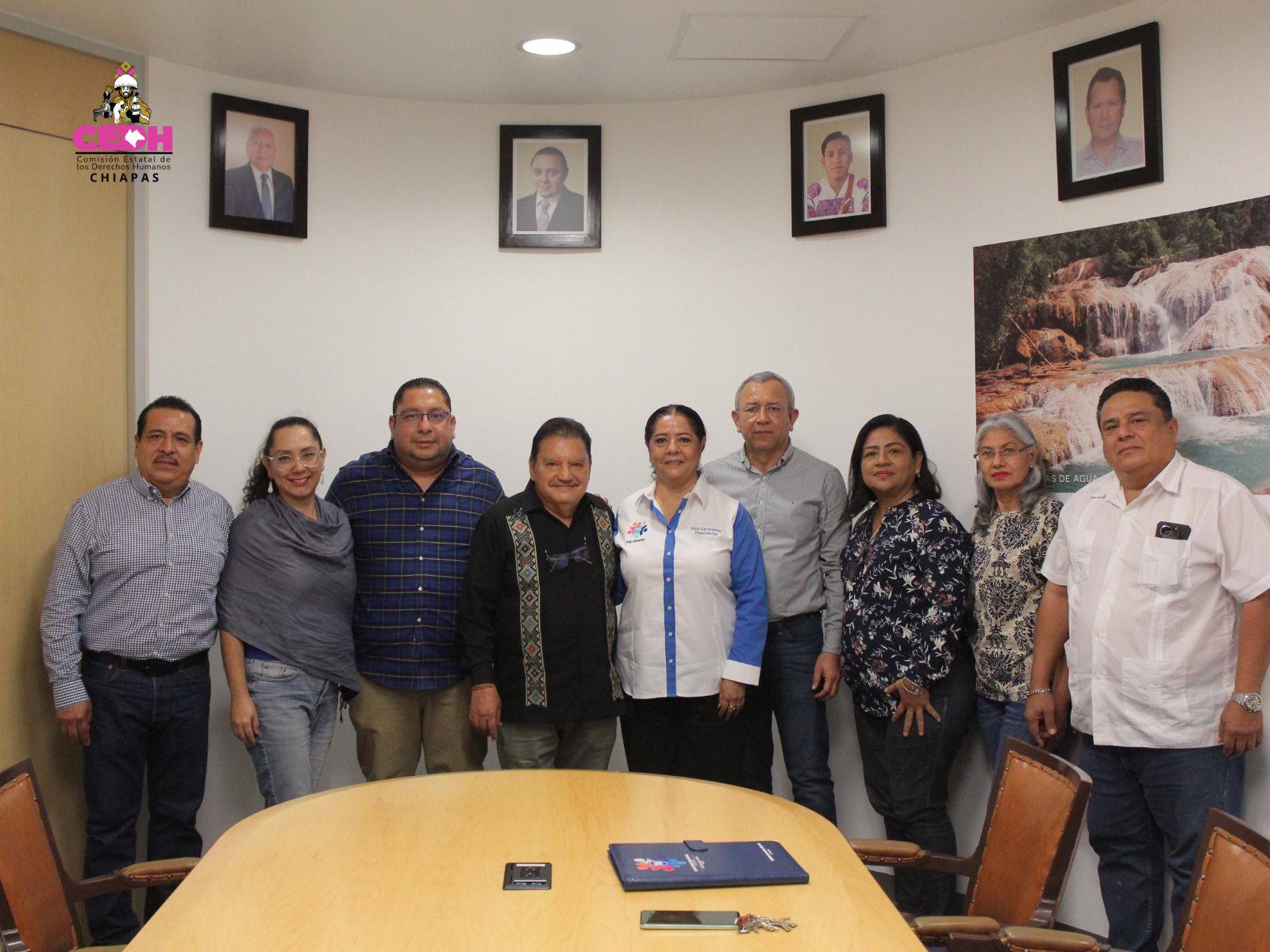 📌 La Comisión Estatal de los Derechos Humanos de Chiapas informa que el Presidente de este organismo, Maestro Horacio Culebro Borrayas, recibió en audiencia a la Presidenta Estatal del Partido Acción Nacional