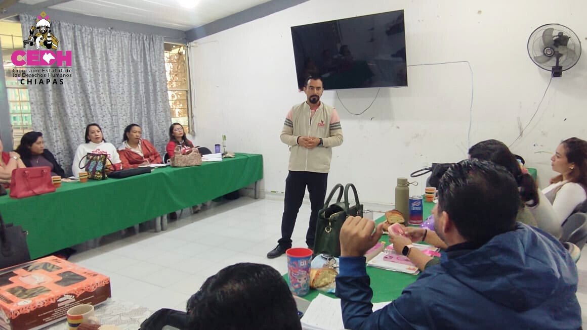 📌 La Visitaduría Adjunta Regional de Comitán de la CEDH Chiapas, llevó a cabo una plática informativa dirigida a directivos y docentes de la escuela primaria Fray Matías de Córdoba