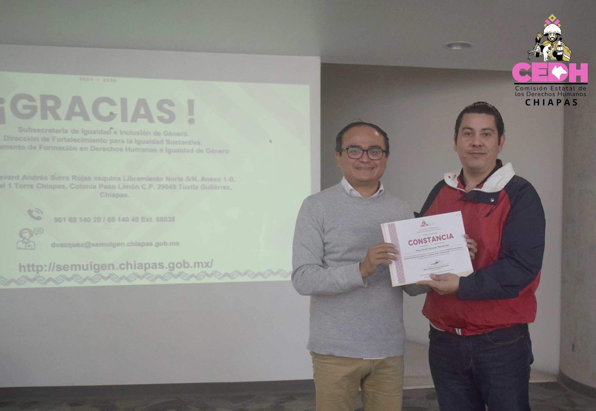 📌📲 Con el objetivo de fortalecer y promover la mejora continua en el desempeño institucional, la Comisión Estatal de los Derechos Humanos de Chiapas, llevó a cabo el curso “Perspectiva de género e interseccionalidad en la atención a mujeres, niñas y adolescentes”