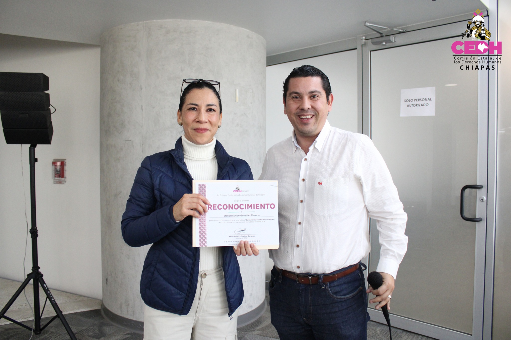 📍La CEDH Chiapas recibió la capacitación “Consumo Responsable en la Nueva Era”, impartida por la Lic. Brenda Eunice González Moreno, Educadora Ambiental de la Secretaría de Medio Ambiente e Historia Natural (SEMAHN)