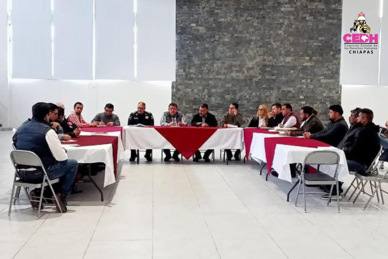 📌📲La Comisión Estatal de los Derechos Humanos de Chiapas participó como observadora en la reunión de trabajo para alcanzar una solución…