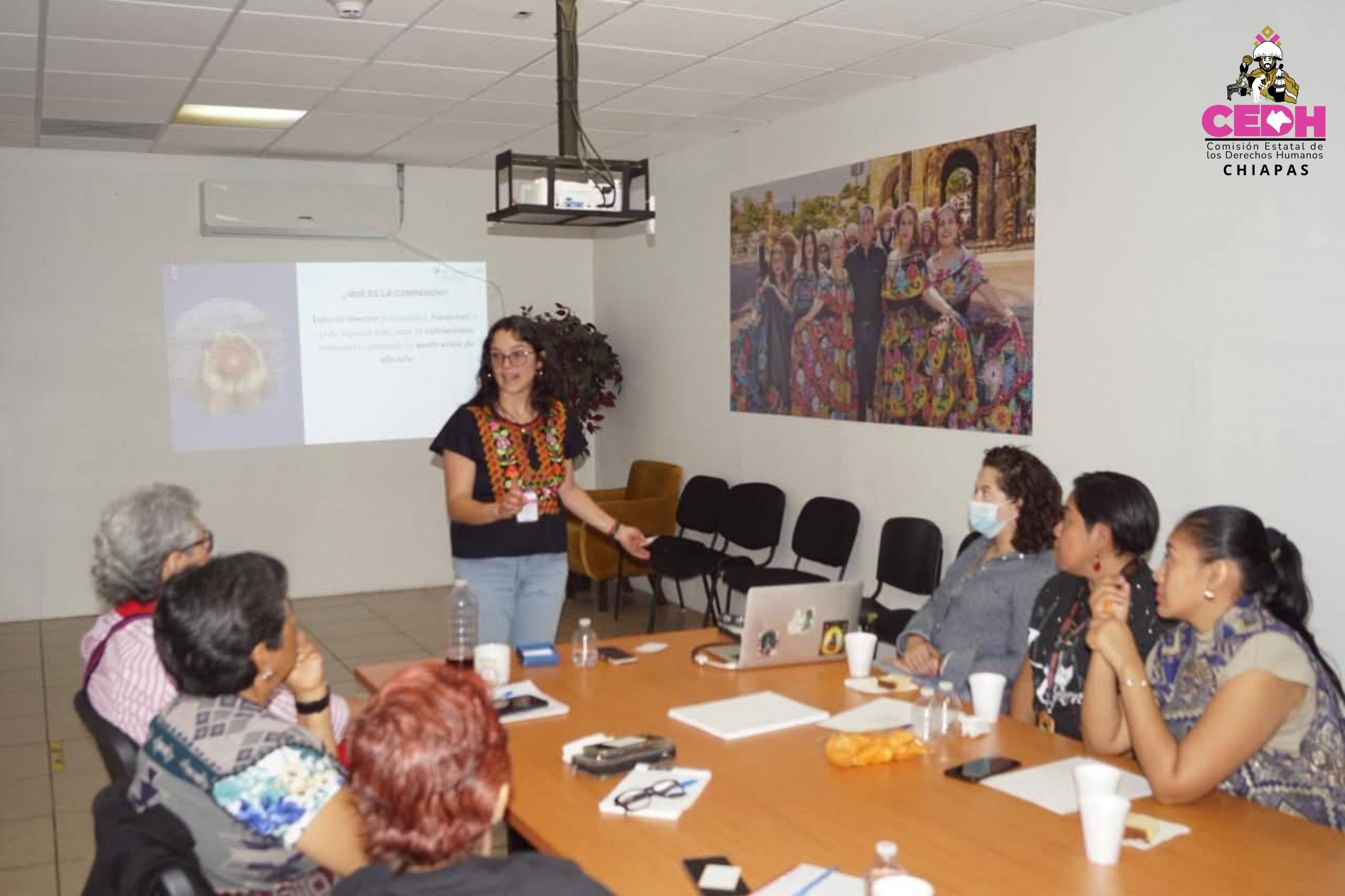 📌📲 Como parte del proyecto de capacitaciones que se llevan a cabo por parte del Instituto de Investigación y Capacitación dependiente de la Secretaría Técnica de la Comisión Estatal de los Derechos Humanos de Chiapas, la Mtra. Elvira Millán