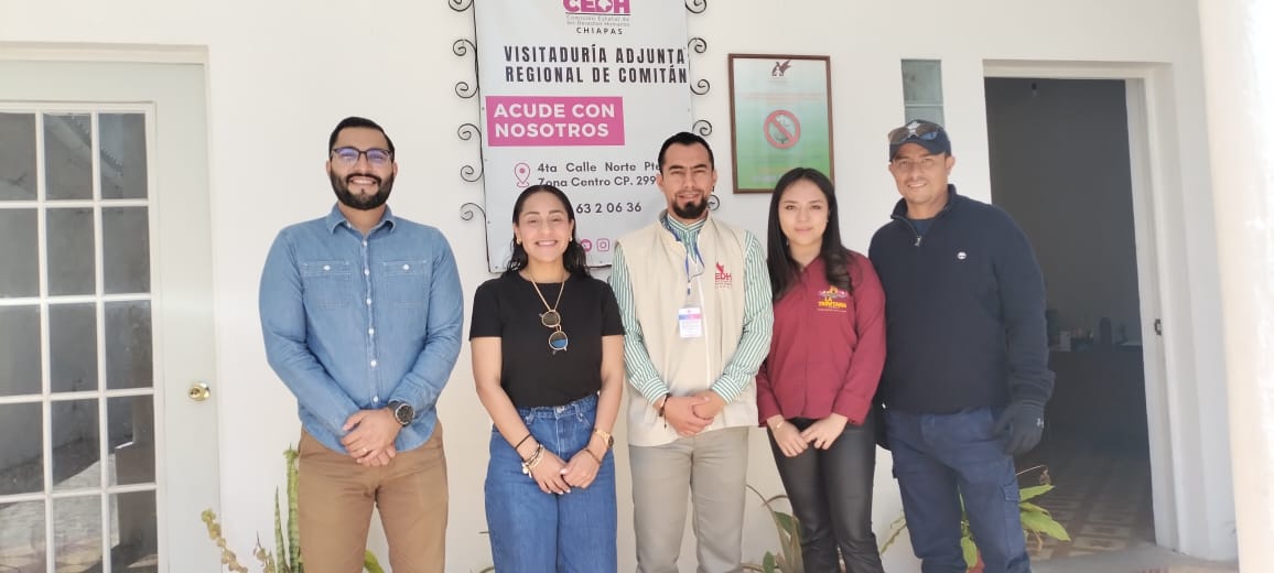 📌Personal de la Comisión Estatal de los Derechos Humanos se reunió con el Director de la Policía Municipal de La Trinitaria, el Juez Calificador, Secretario Ejecutivo y Defensoría Municipal de los Derechos Humanos, del mismo municipio.