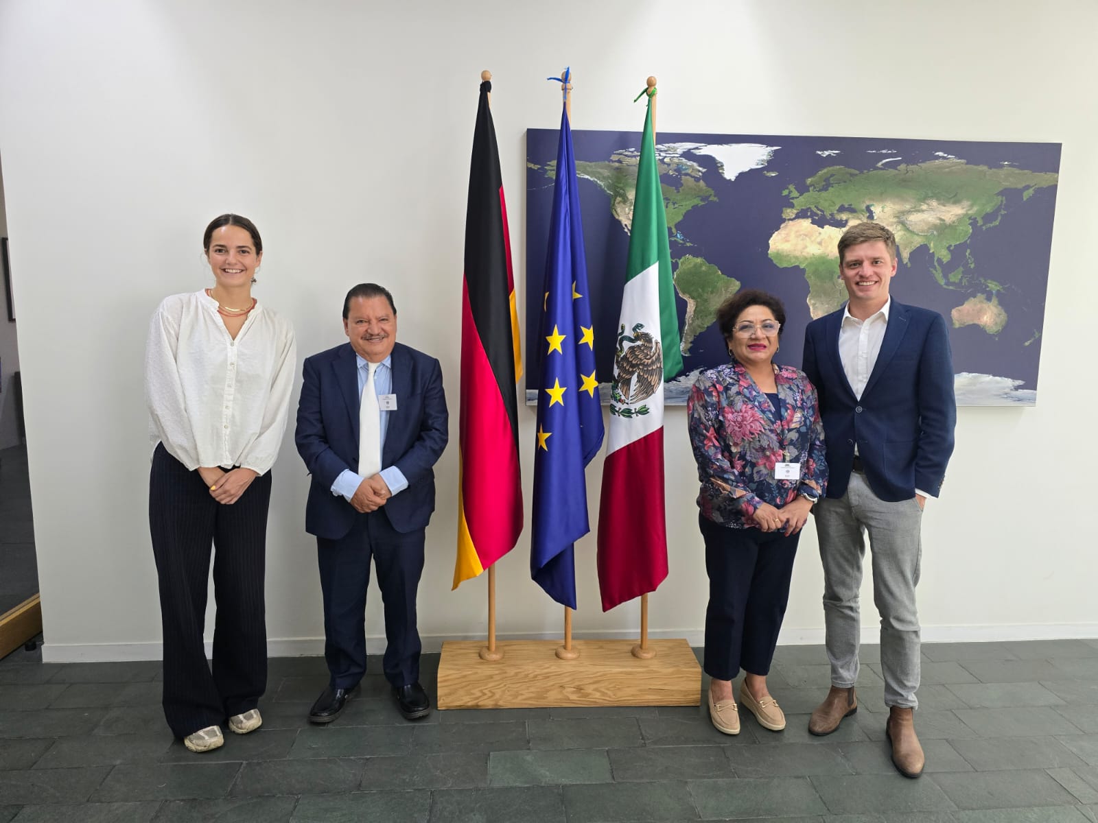 📌📲Durante el marco de la firma del Convenio de Colaboración celebrado entre la Universidad Nacional Autónoma de México (UNAM) y la Embajada de Francia en México, en la que participó la CEDH de Chiapas como parte de las 15 comisiones estatales de derechos humanos que estuvieron presentes.