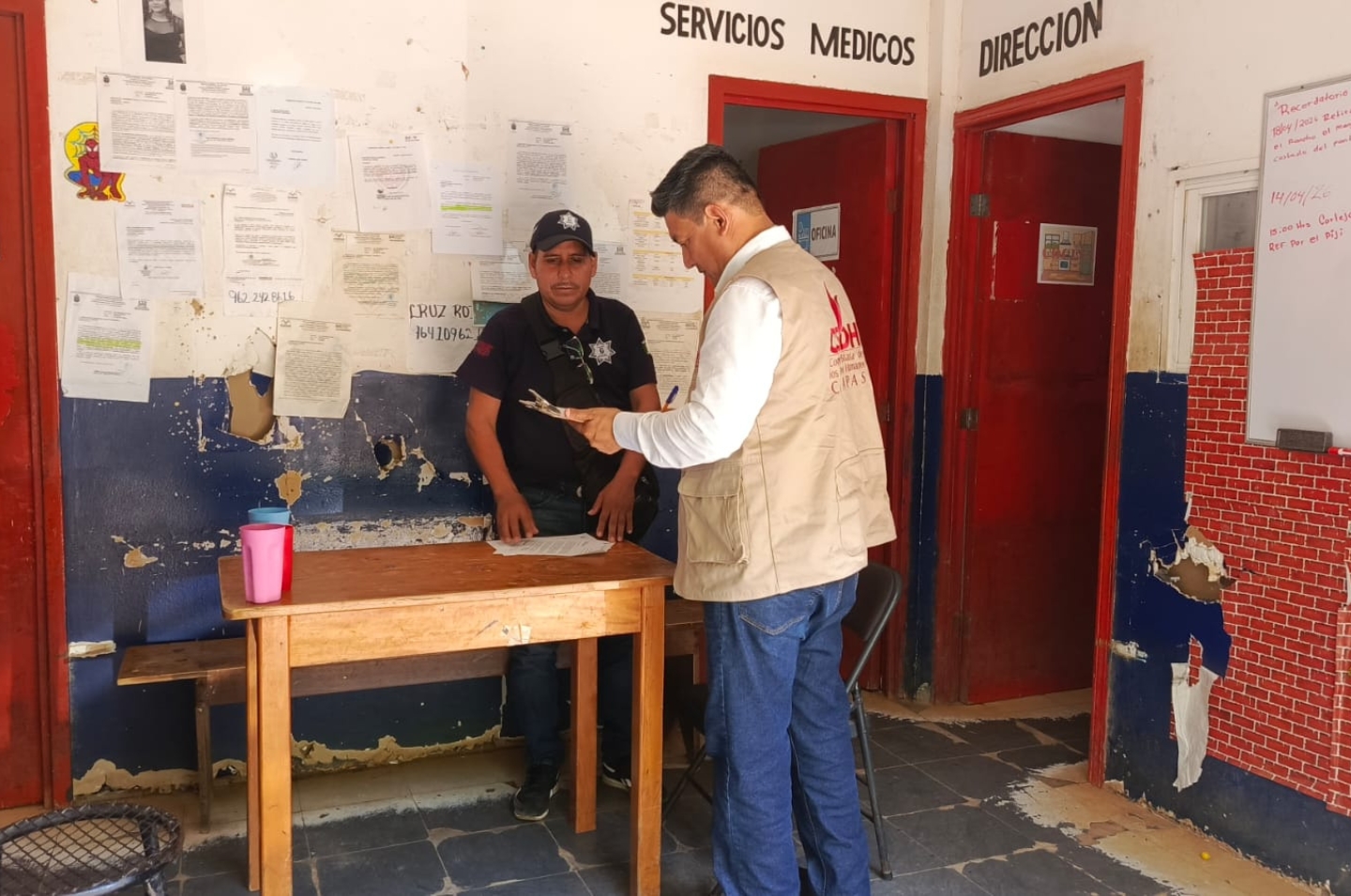 📌📚🤸🏃 LA CEDH Chiapas en el municipio de Las Margaritas llevó a cabo plática sobre los derechos humanos a directivos y maestros de la Escuela Primaria del Estado 15 de mayo con el fin de Prevenir actos y omisiones que puedan Violentar Derechos Humanos de las niñas o niños