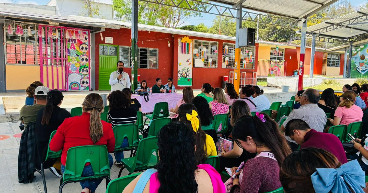 El Presidente de la Comisión Estatal de los Derechos Humanos, Mtro. Horacio Culebro Borrayas, sostuvo una reunión en sus oficinas con la Directora General del Centro de Estudios Universitarios del Sur y Sureste (CEUSS)