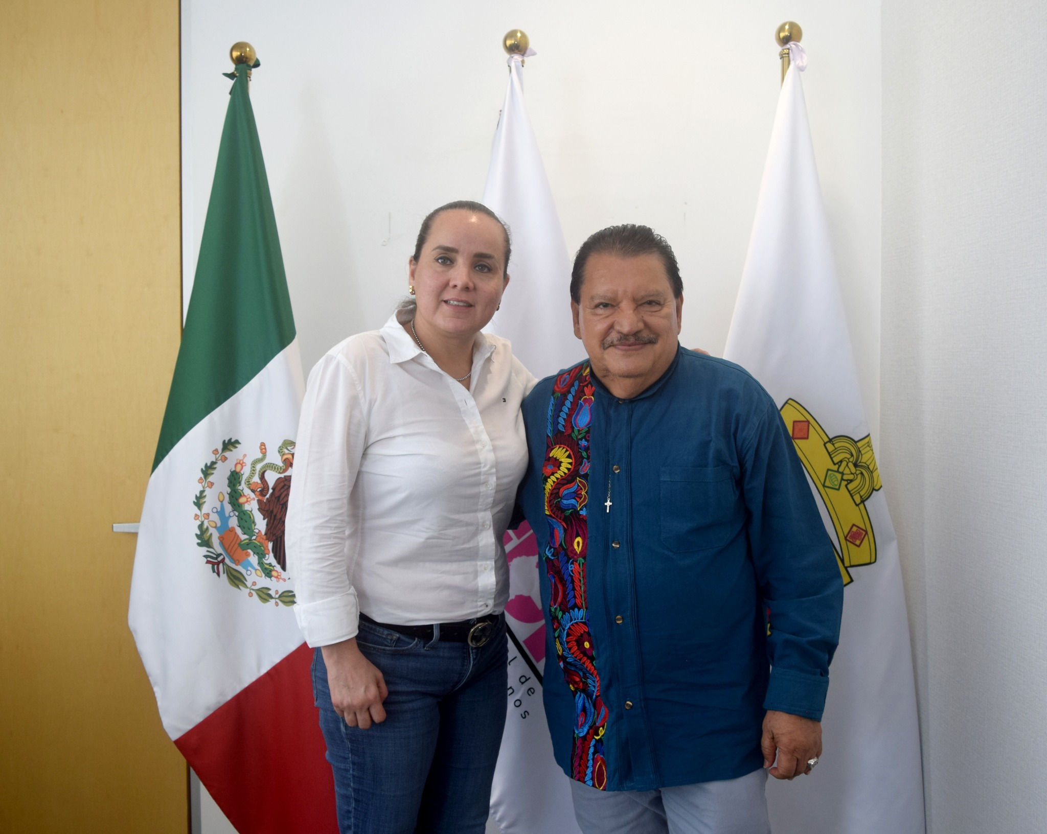 El Presidente de la Comisión Estatal de los Derechos Humanos, Mtro. Horacio Culebro Borrayas, sostuvo una reunión en sus oficinas con la Directora General del Centro de Estudios Universitarios del Sur y Sureste (CEUSS)