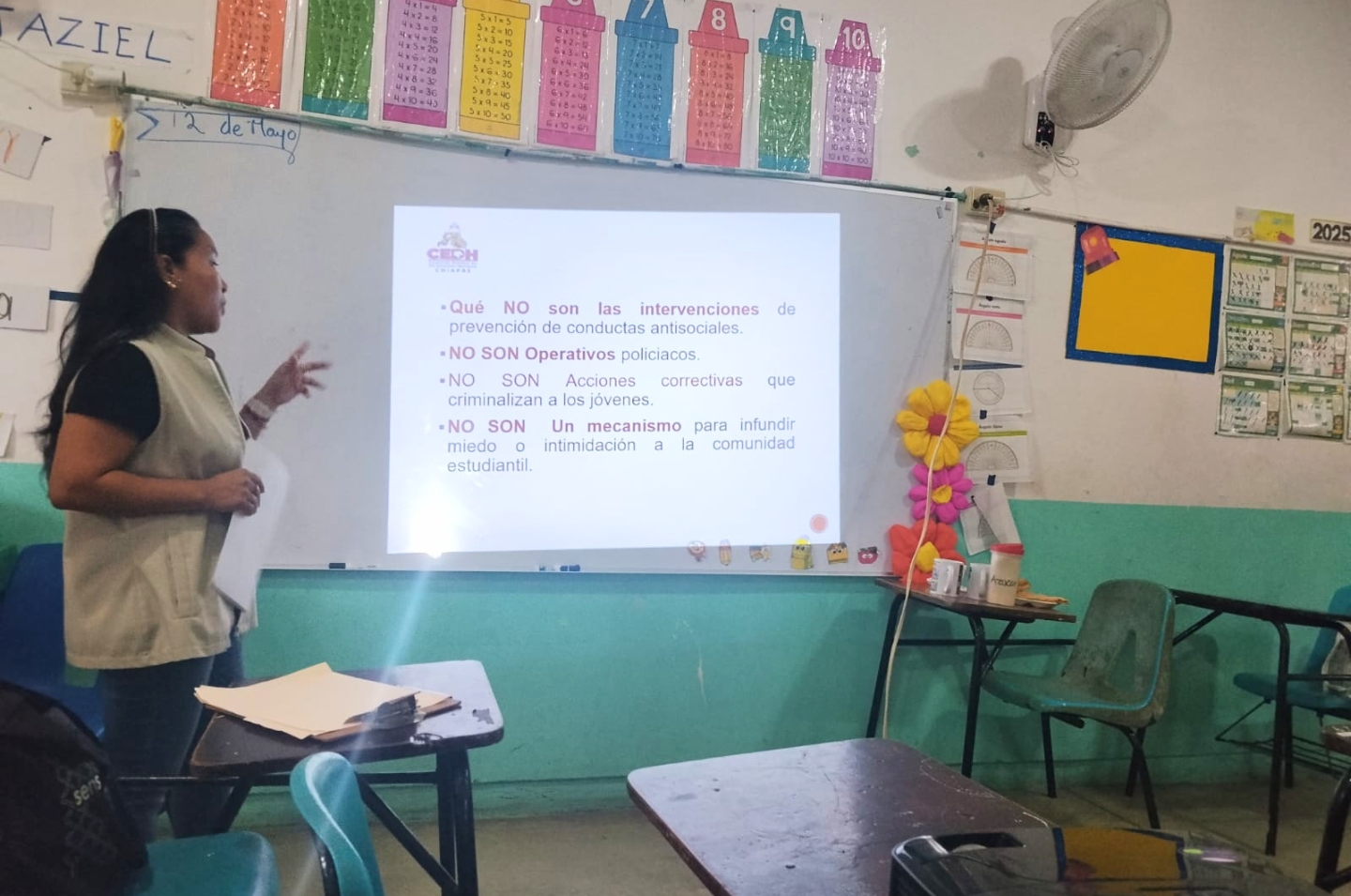 📍 La CEDH Chiapas, presidida por el Mtro. Horacio Culebro Borrayas, a través de la Visitaduría Adjunta Regional en Palenque, realizó capacitación dirigida a docentes y personal administrativo de la Escuela Primaria “Idalyo Huerta Escalante”