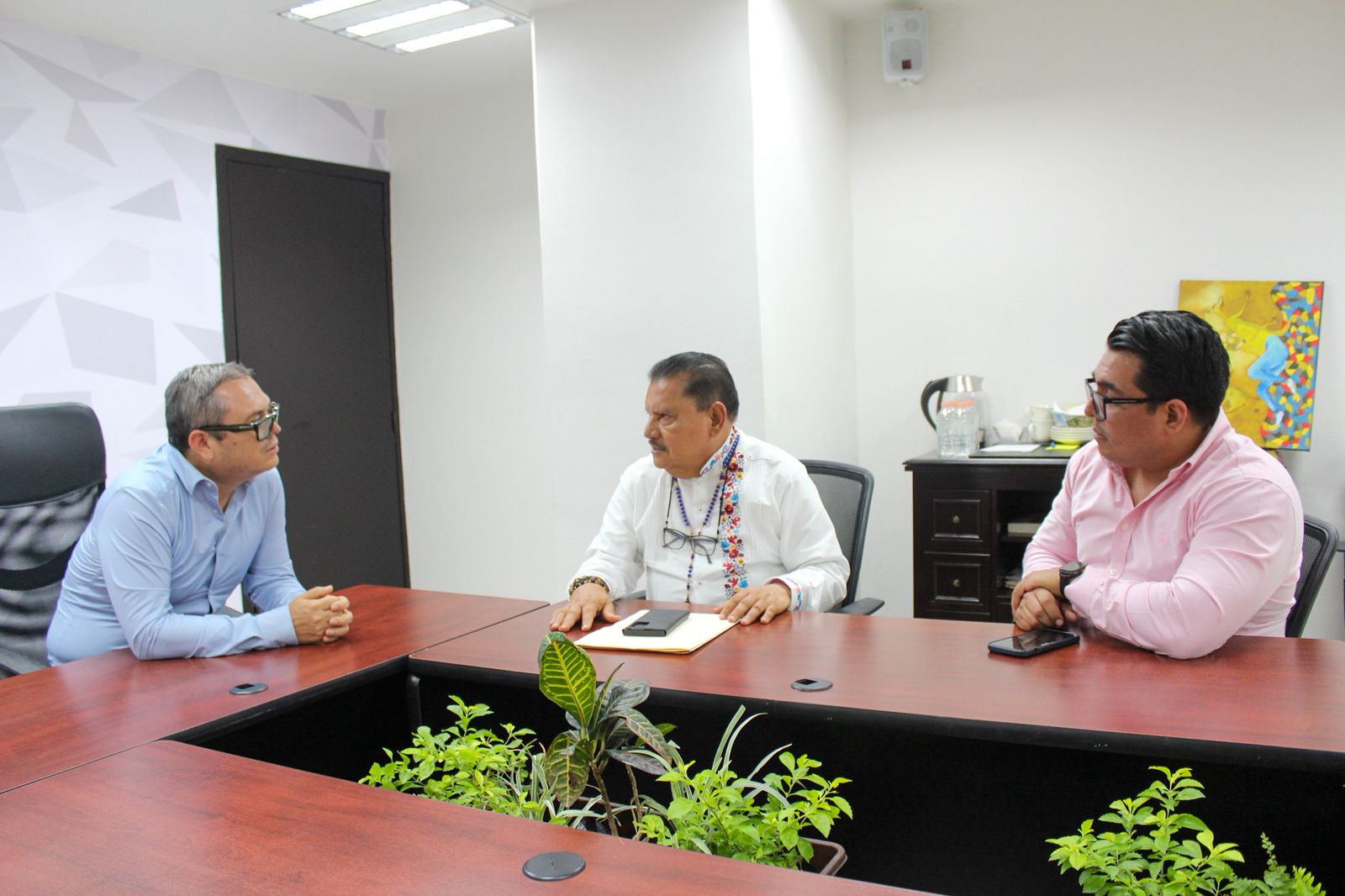 📌 El presidente de la CEDH Chiapas, Mtro. Horacio Culebro Borrayas, sostuvo una reunión de trabajo con el rector Oswaldo Chacón Rojas, en la rectoría de la Benemérita Universidad Autónoma de Chiapas (UNACH)