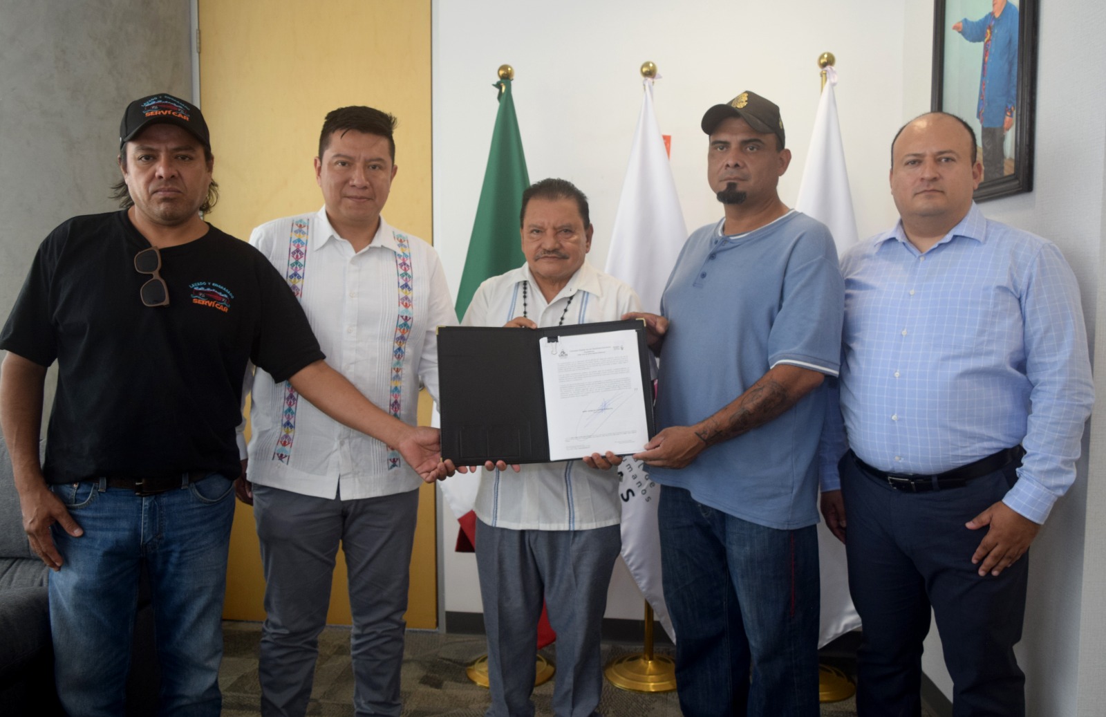 📌📲El Presidente de la Comisión Estatal de los Derechos Humanos, Horacio Culebro Borrayas, recibió en sus oficinas a personal del Instituto Nacional de Fomento a la Vivienda para los Trabajadores