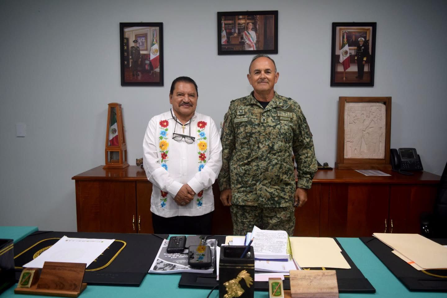 El Mtro. Horacio Culebro Borrayas, presidente de la CEDH Chiapas, sostuvo una reunión de trabajo con el General de Brigada de Estado Mayor Antonio Ramírez Escobedo, comandante interino de la VII Región Militar
